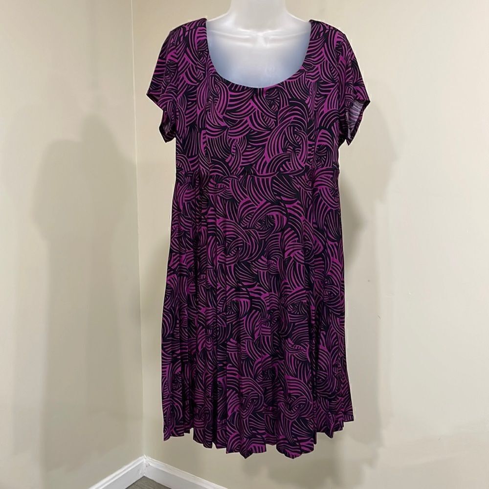 NWOT Signature by Robbie Bee purple black abstract dress. Size 14 XL